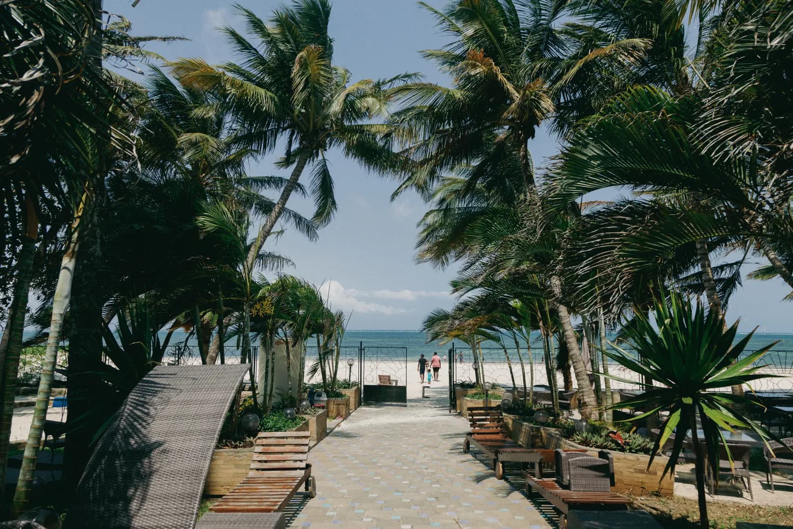 7-Day Mara Safari & Diani Beach 7-Day Mara Safari & Diani Beach